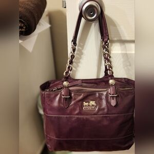 EUC Authentic Coach Tribeca Berry Patent Leather Double Chain Strap Shoulder Bag